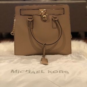 MICHAEL KORS LARGE LEATHER SATCHEL- SOFT PINK